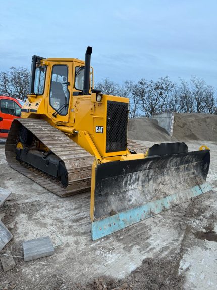 CATERPILLAR D4H BULDOZER